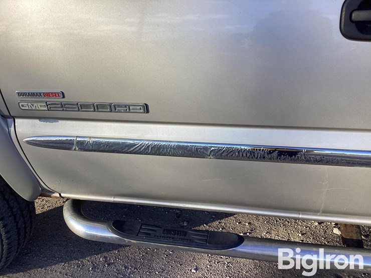 2004-gmc-k2500-image-11