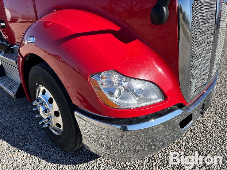 2019-kenworth-t680-image-16