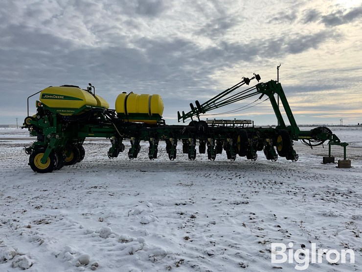 2010-john-deere-1770nt-image-4