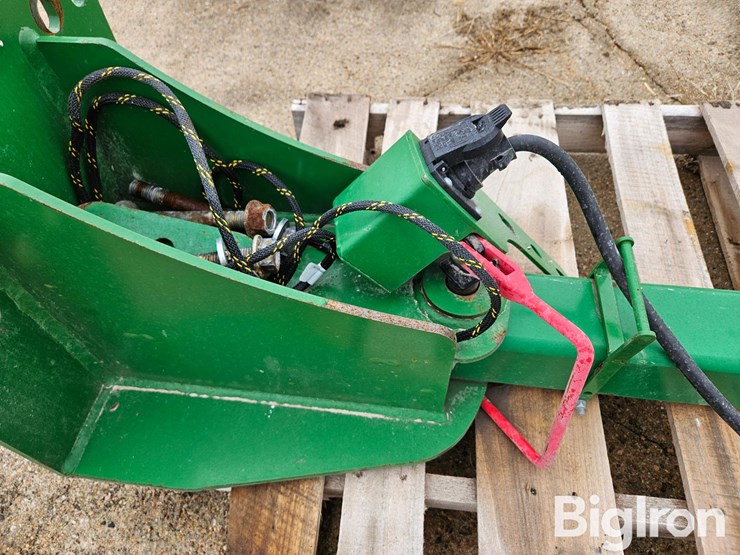 john-deere-70-image-10