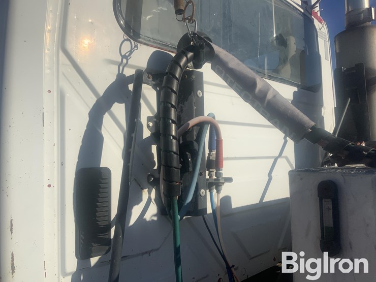 international-8600-image-16