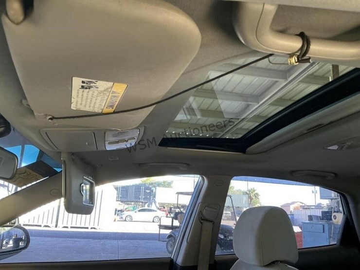 2010-hyundai-elantra-sdn-image-19