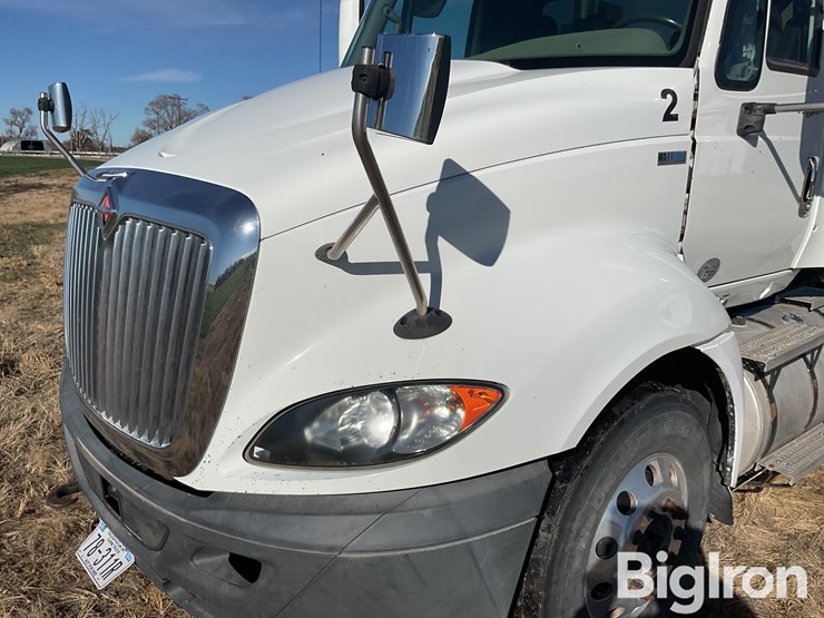 international-prostar-image-11