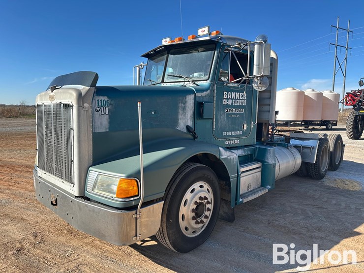 peterbilt-377-image-1