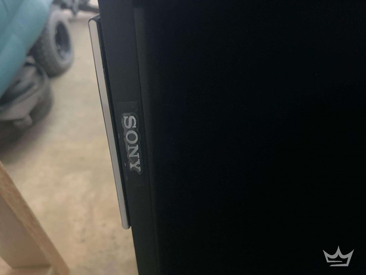 misc-televisions-and-computer-monitors-with-mounts-image-18