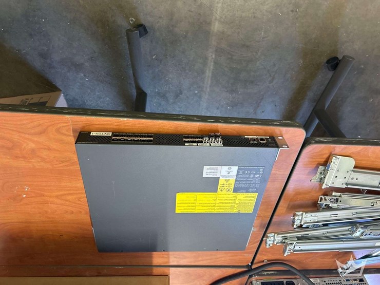 hp-proliant-dl360p-gen-8-6-bay-sff-server-with-misc-servers-image-5