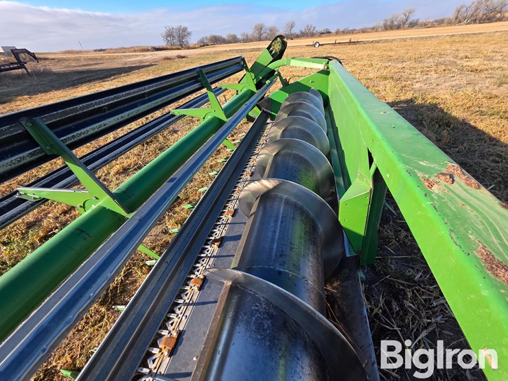 john-deere-224-image-15