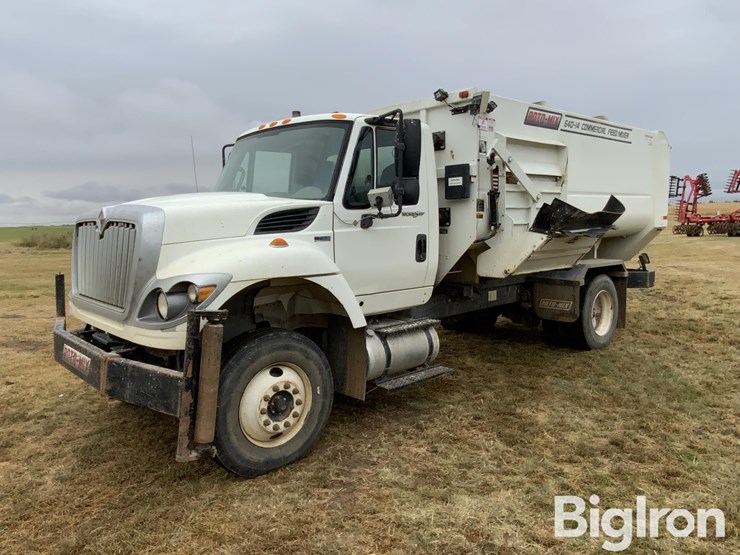 international-7400-image-1