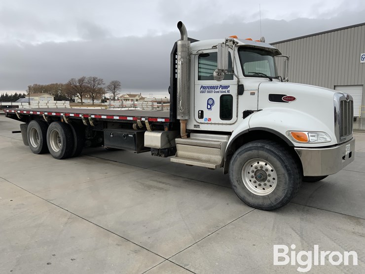 2018-peterbilt-348-image-3