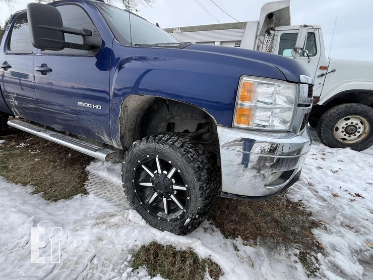 chevrolet-silverado-2500hd-ltz-image-13