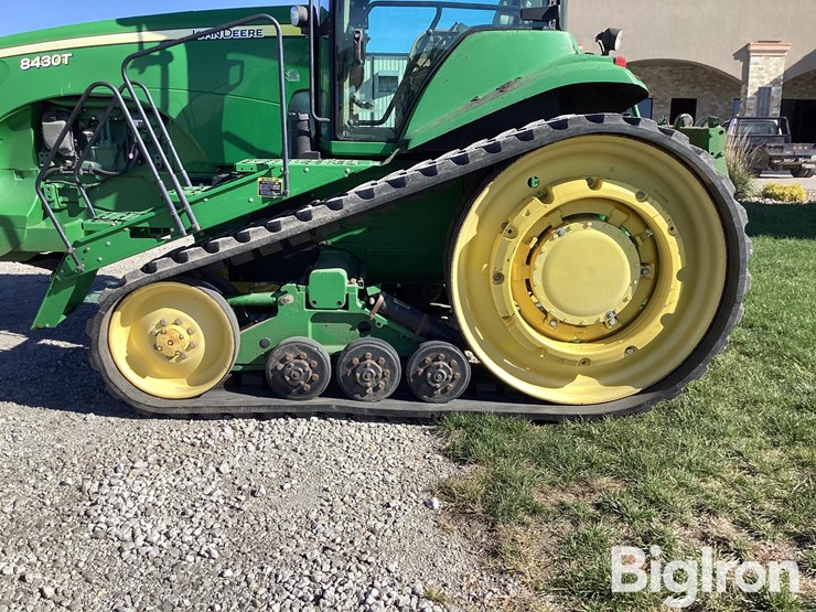 john-deere-8430t-image-17
