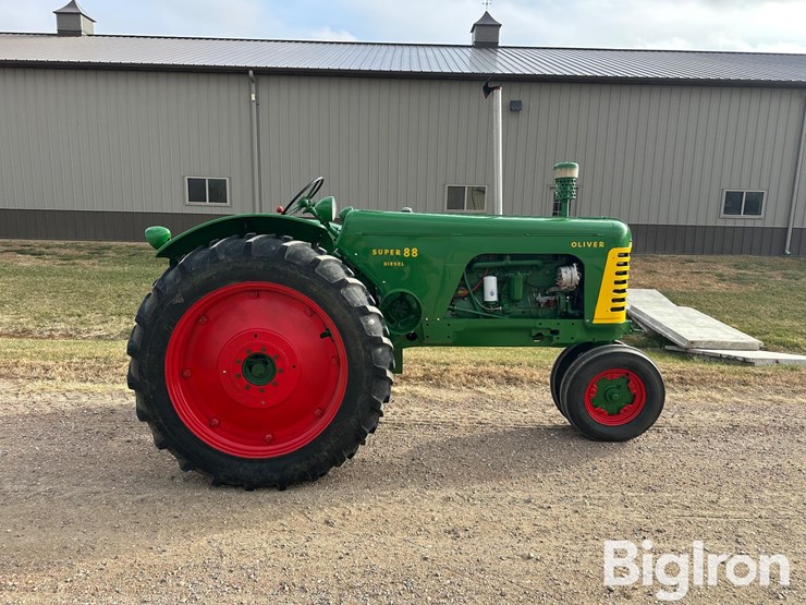 oliver-super-88-image-3