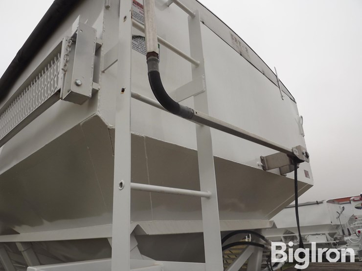 2019-neville-tender-trailer-image-17