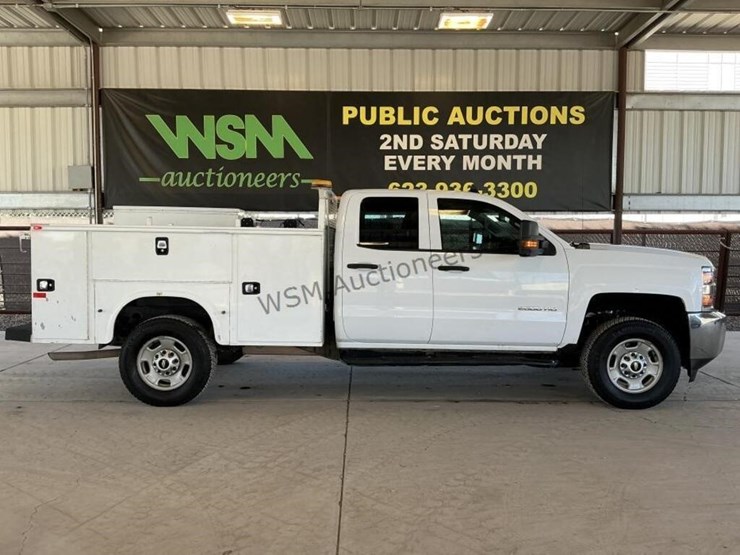2015-chevrolet-silverado-2500hd-image-1