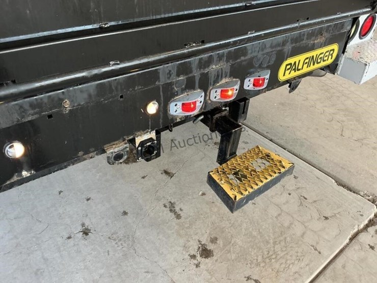 2014-ford-f550-image-12