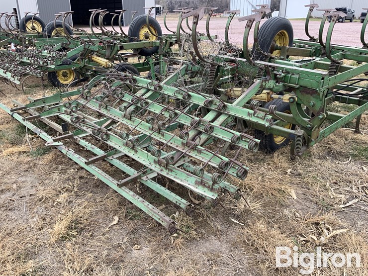 john-deere-25-image-5