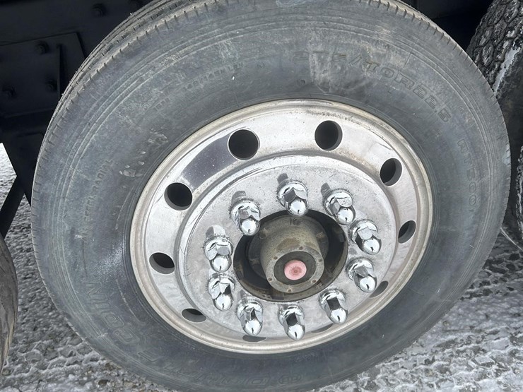 1997-peterbilt-357-image-21