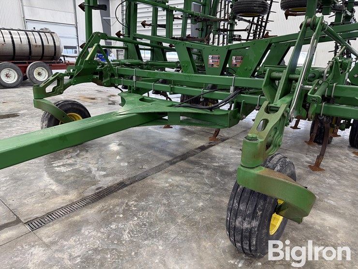 john-deere-2210-image-12