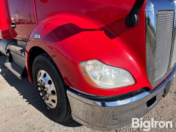 2020-kenworth-t680-image-11