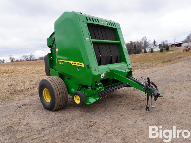 2024-john-deere-561m-image-3