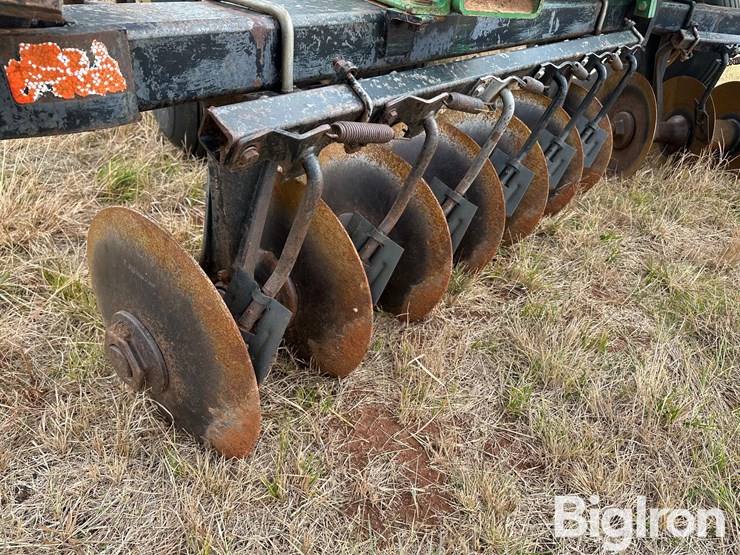 john-deere-650-image-11