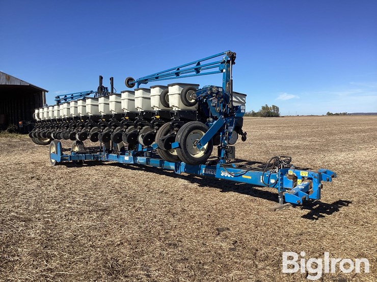 2002-kinze-3600-image-3