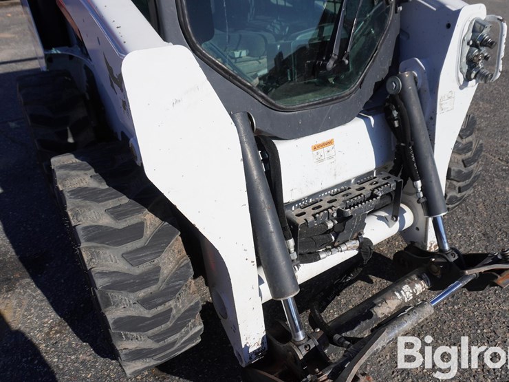 2019-bobcat-s570-image-15