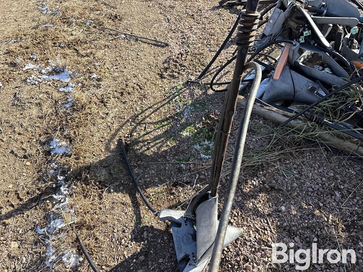 2016-john-deere-4830-image-19