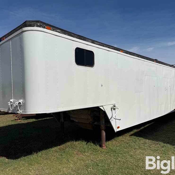1979 44' Tri/A Aluminum Horse Trailer W/Living Quarters