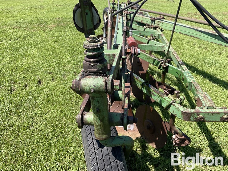 john-deere-7-image-12