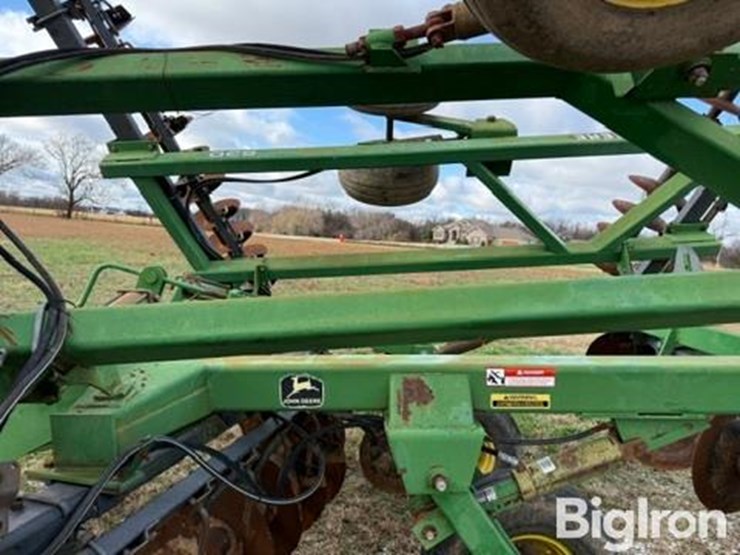 john-deere-630-image-16