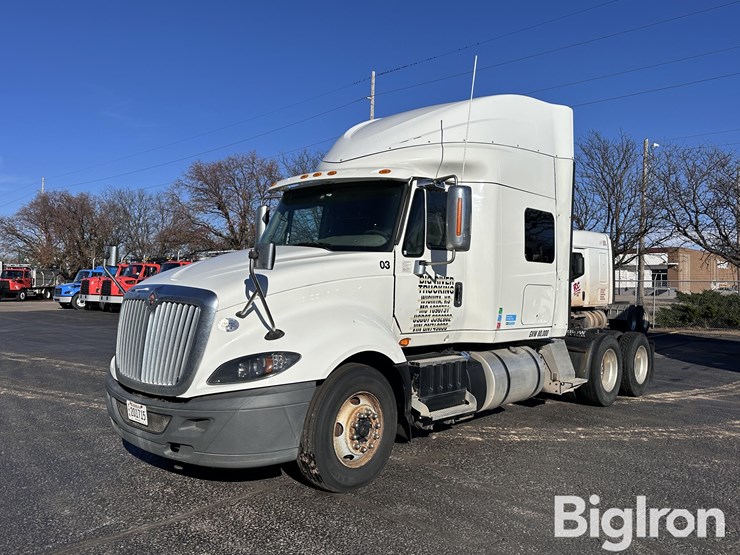 2016-international-prostar-image-1