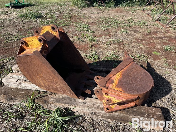 massey-ferguson-60-excavator/backhoe-buckets-image-4