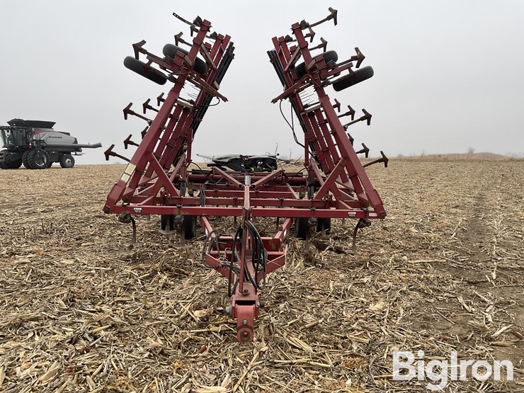 case-ih-4800-image-2