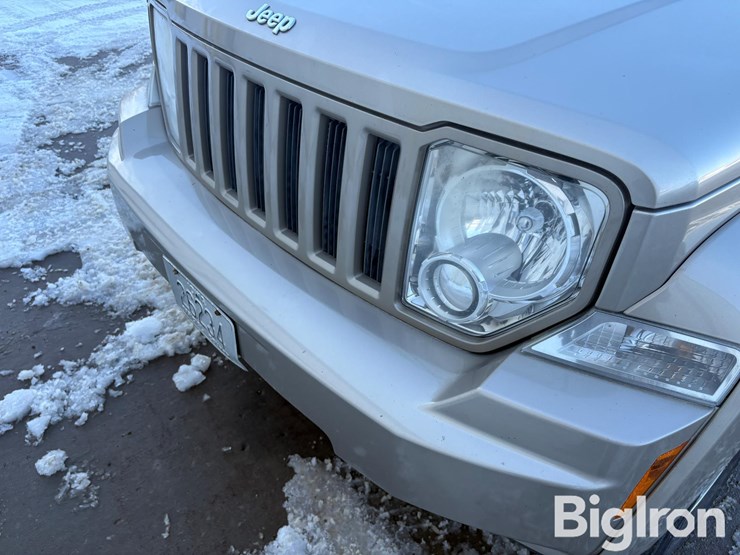 jeep-liberty-sport-image-14