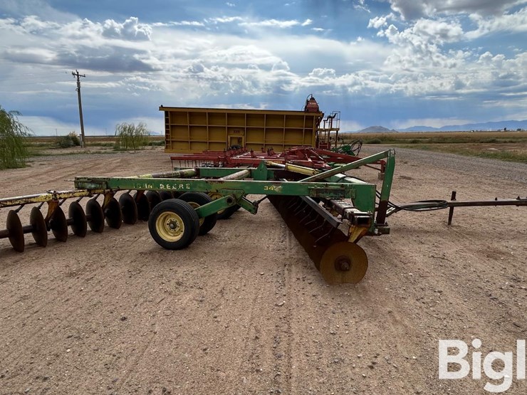 john-deere-t0340-offset-breaking-disk-harrow-image-4