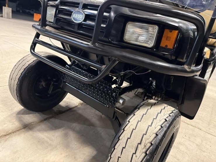 2010-ez-go-sport-2+2-golf-cart-image-11