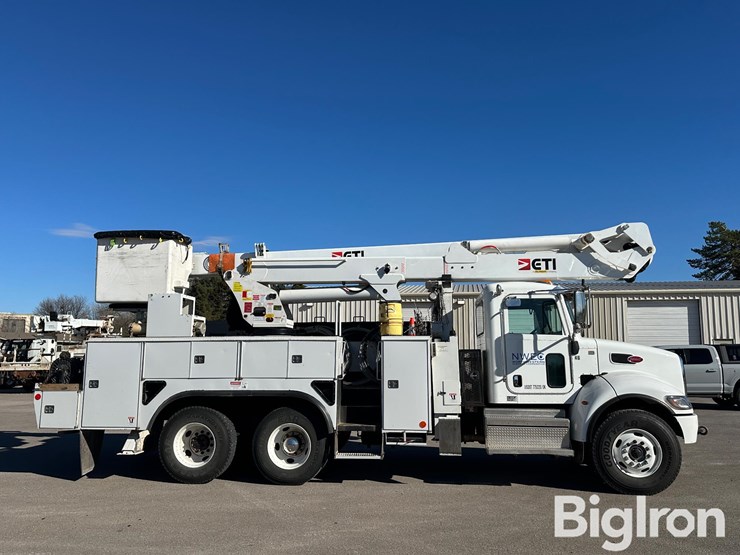 peterbilt-348-image-4