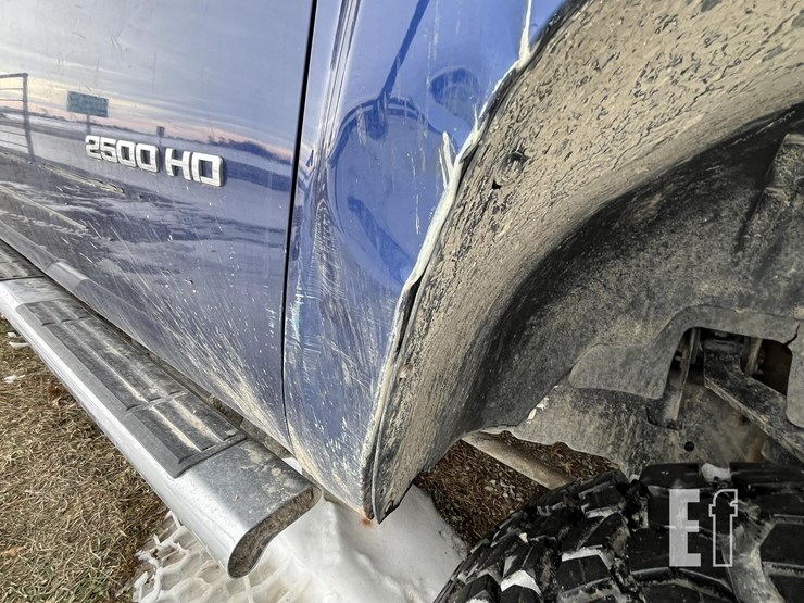 chevrolet-silverado-2500hd-ltz-image-17