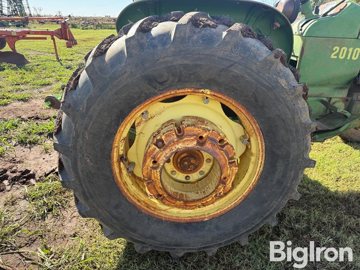 john-deere-2010-image-19