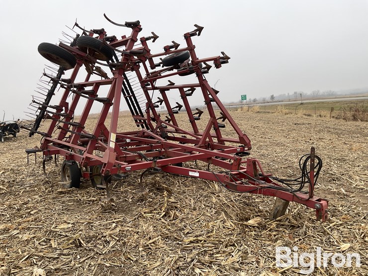 case-ih-4800-image-3