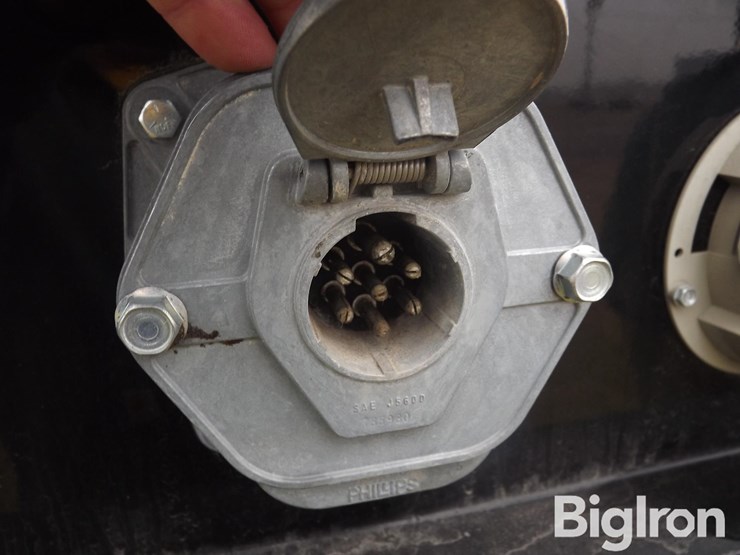 2019-neville-tender-trailer-image-13