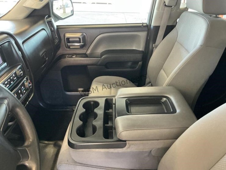 2015-chevrolet-silverado-2500hd-image-22