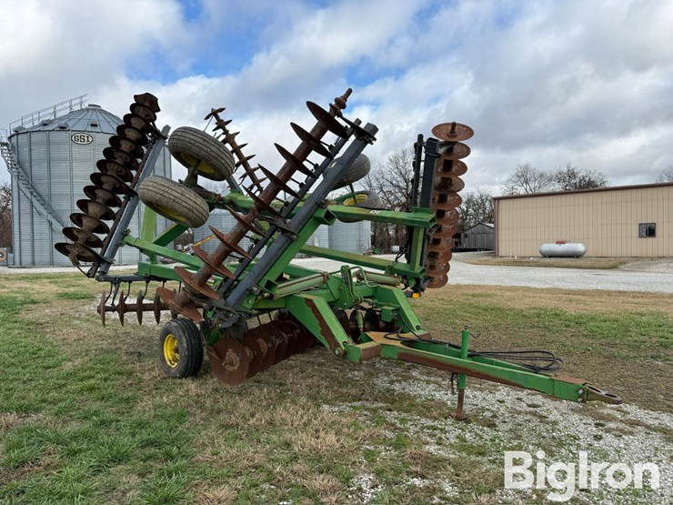 john-deere-630-image-3