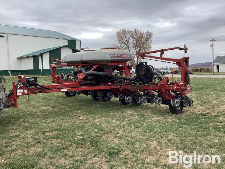 2010-case-ih-1250-image-14