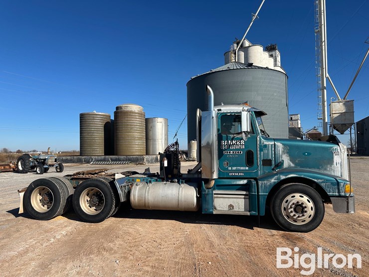 peterbilt-377-image-4