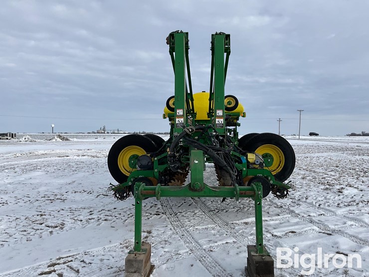 2010-john-deere-1770nt-image-2