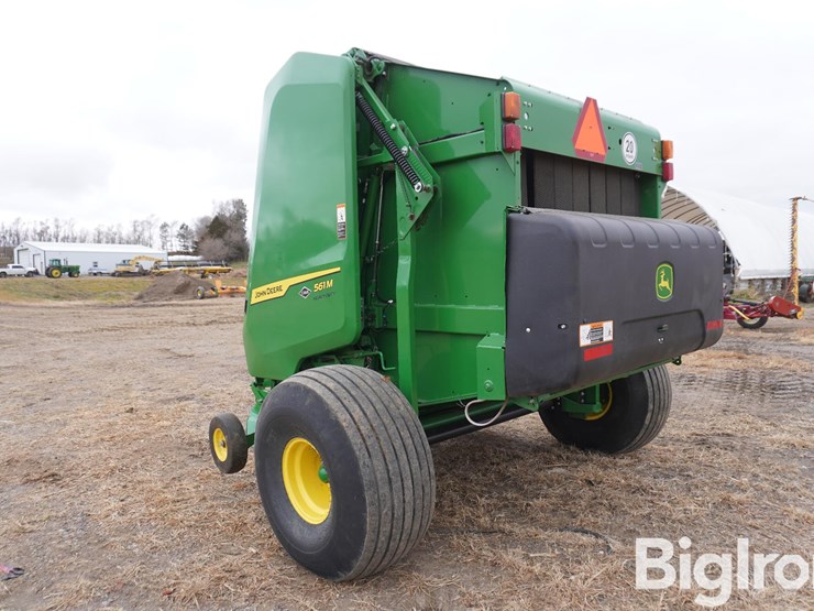 2024-john-deere-561m-image-7