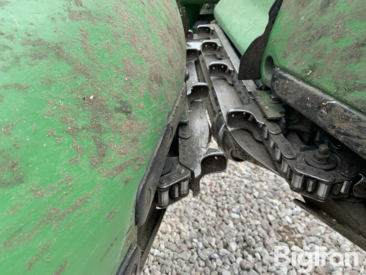 2018-john-deere-708c-image-12