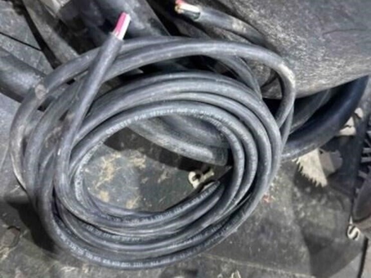 ammo-box,-rubber-bowls,-fuel-hose/handle-image-6